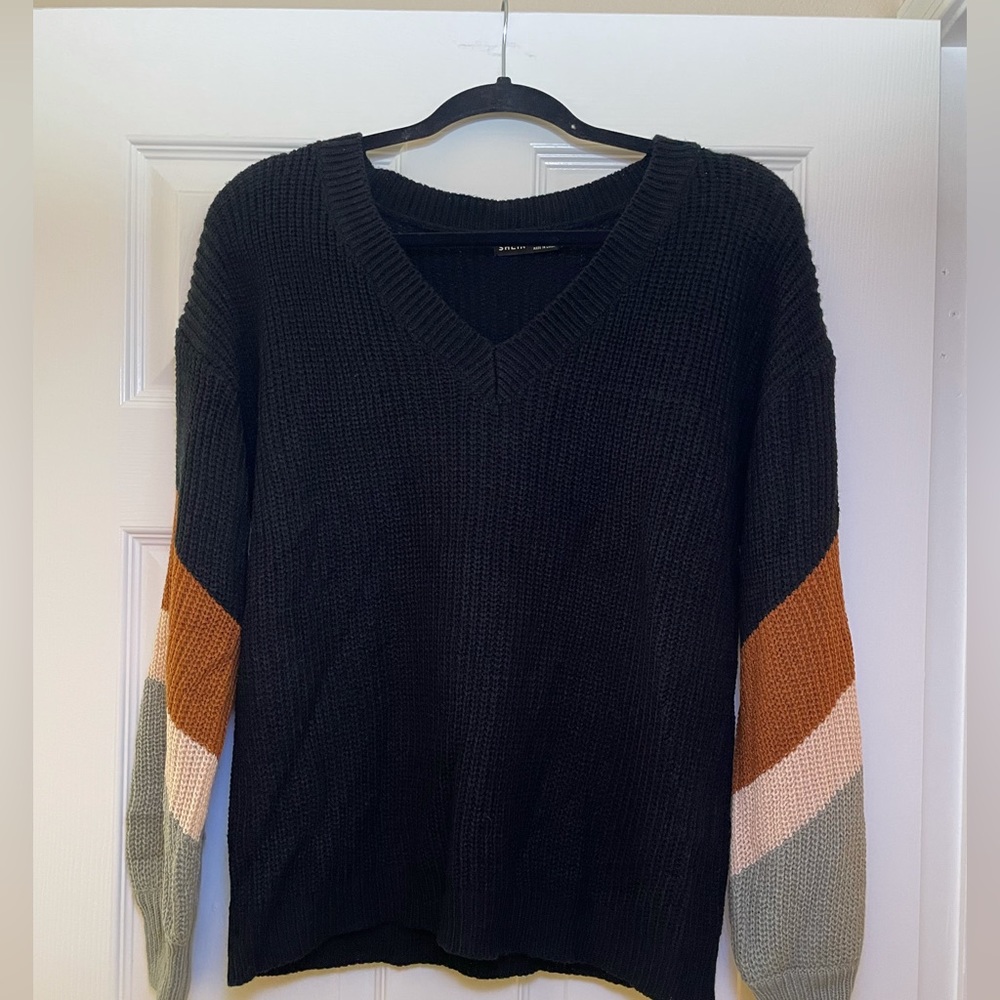 Women’s Medium Black/Colored Sweater
